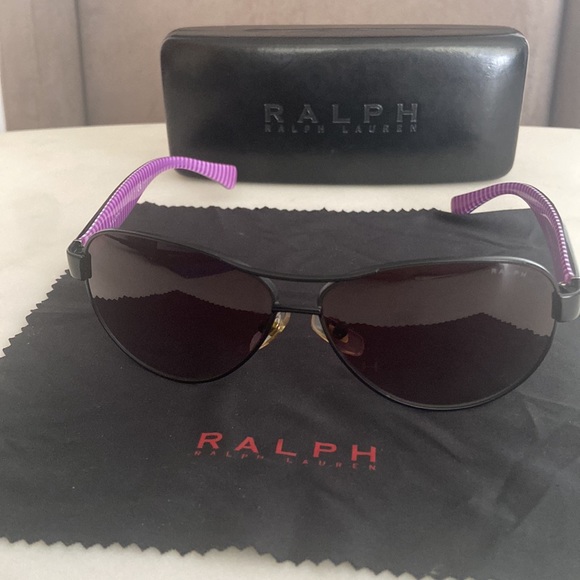 Sold Out! Ralph Lauren Black Aviator Sunglasses - Picture 5 of 7